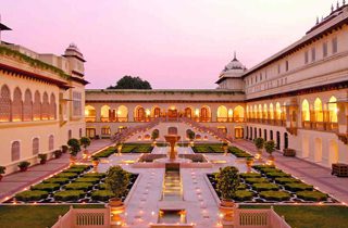 Two Days
Customize Now This tour is as per your convenience. You are completely free to choose car, hotel, places to visit, and activities as per your wish and comfort. Or you may also follow the suggested itinerary to help you plan your trip.
Jal Mahal (Water Palace) 
City Palace