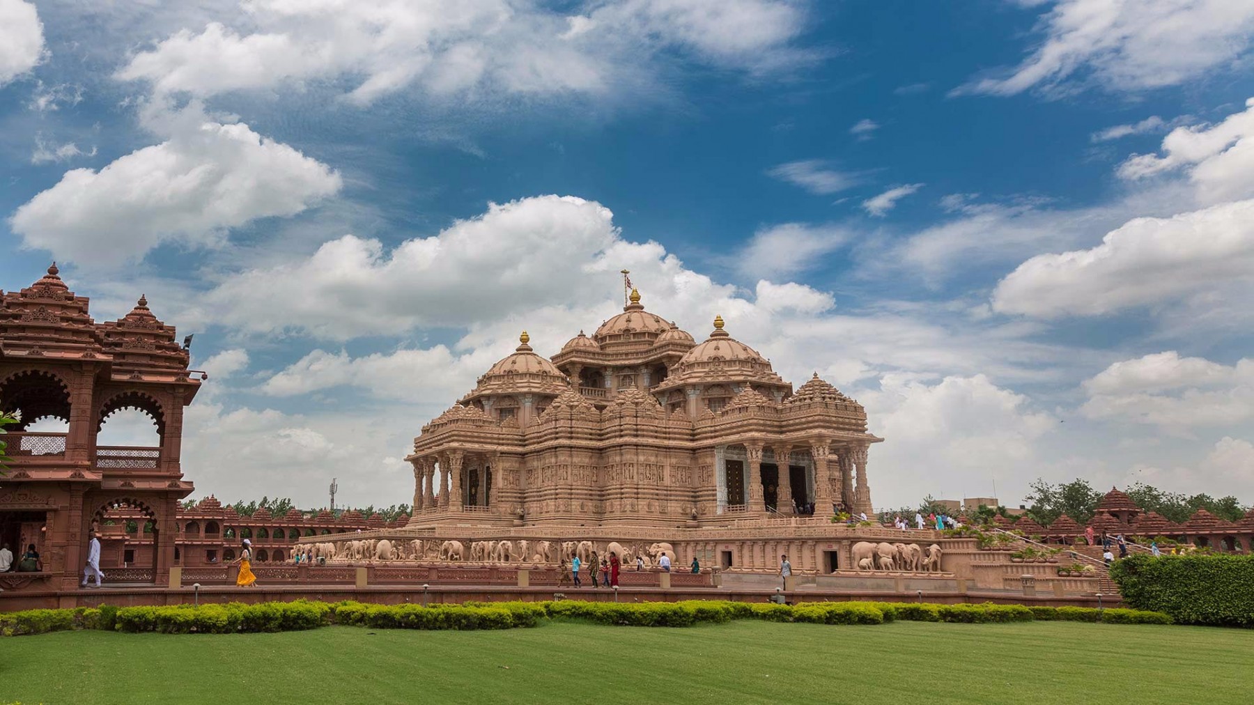 Akshardham Mandir Delhi Full Temple View