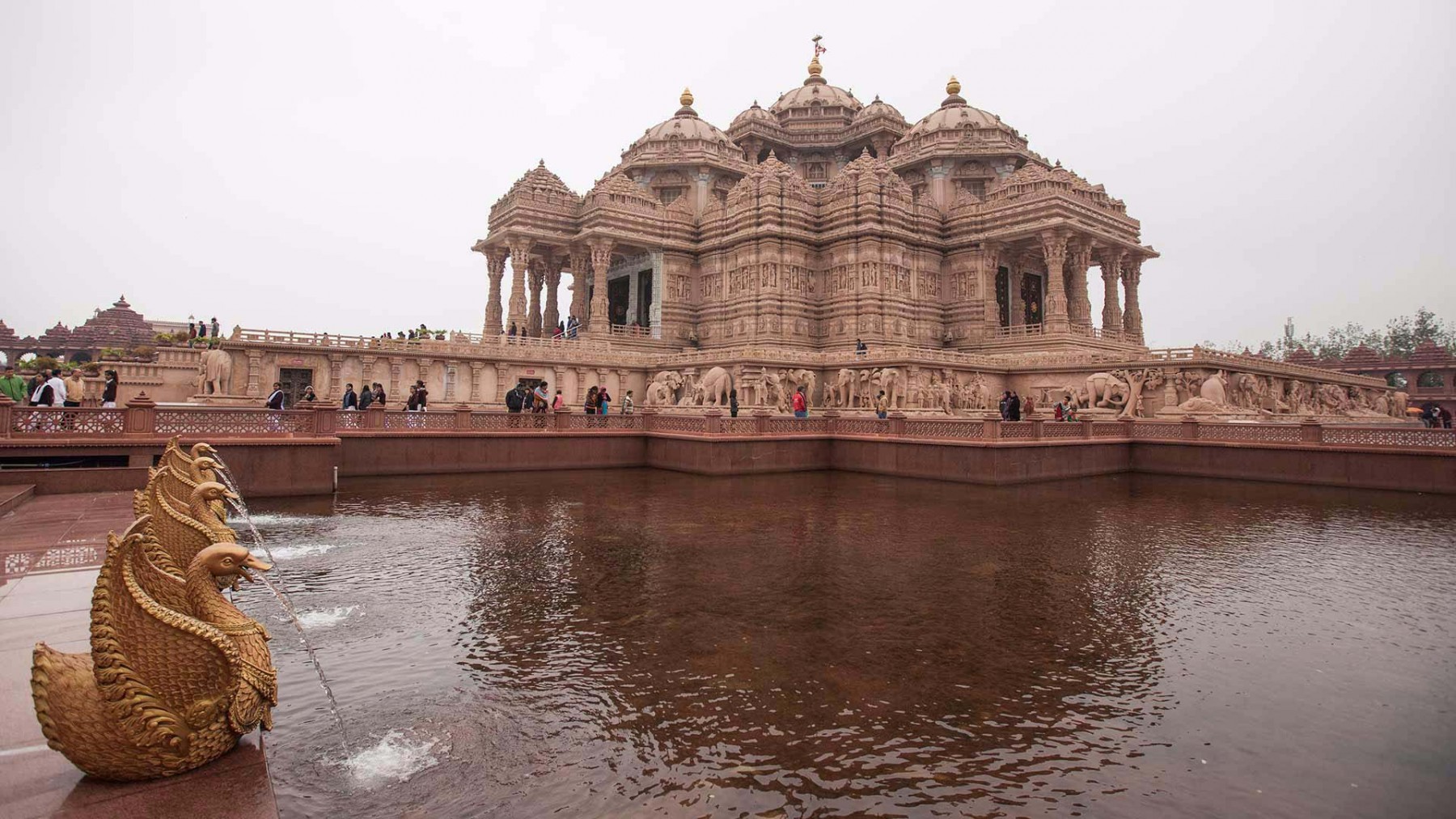 Akshardham Temple Delhi Lake View