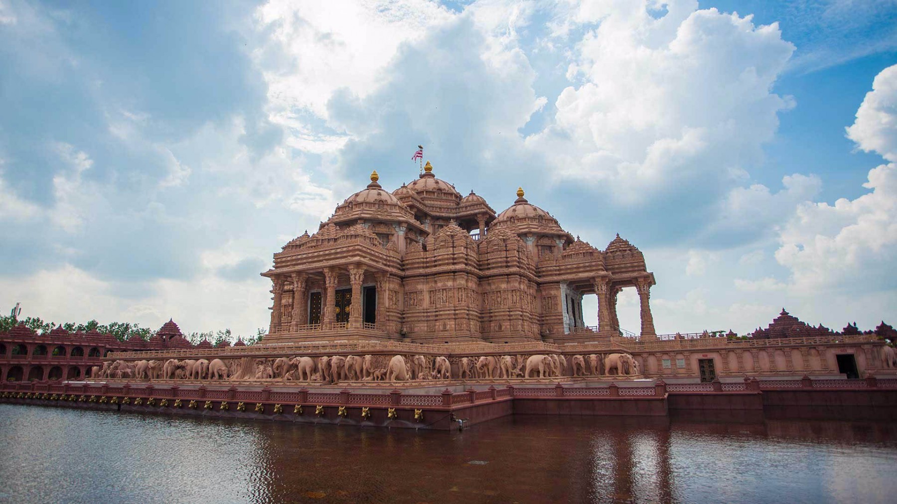 Akshardham Temple Delhi Lake View during Monsoon